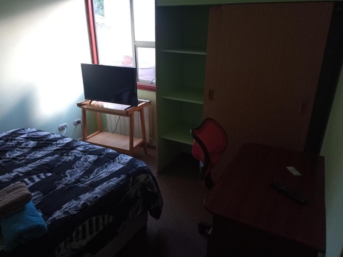 Hostal El Toque De Pilar プンタアレナス エクステリア 写真