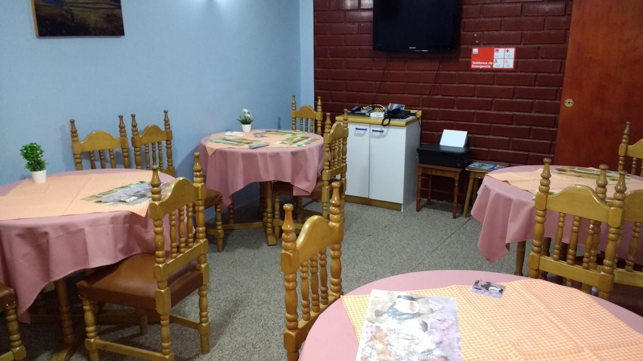 Hostal El Toque De Pilar プンタアレナス エクステリア 写真
