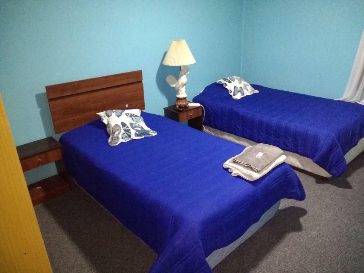 Hostal El Toque De Pilar プンタアレナス エクステリア 写真