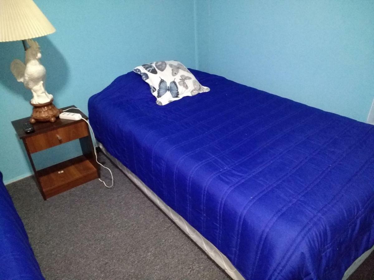 Hostal El Toque De Pilar プンタアレナス エクステリア 写真