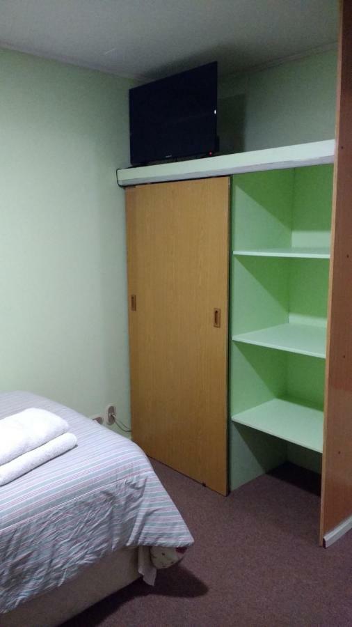 Hostal El Toque De Pilar プンタアレナス エクステリア 写真