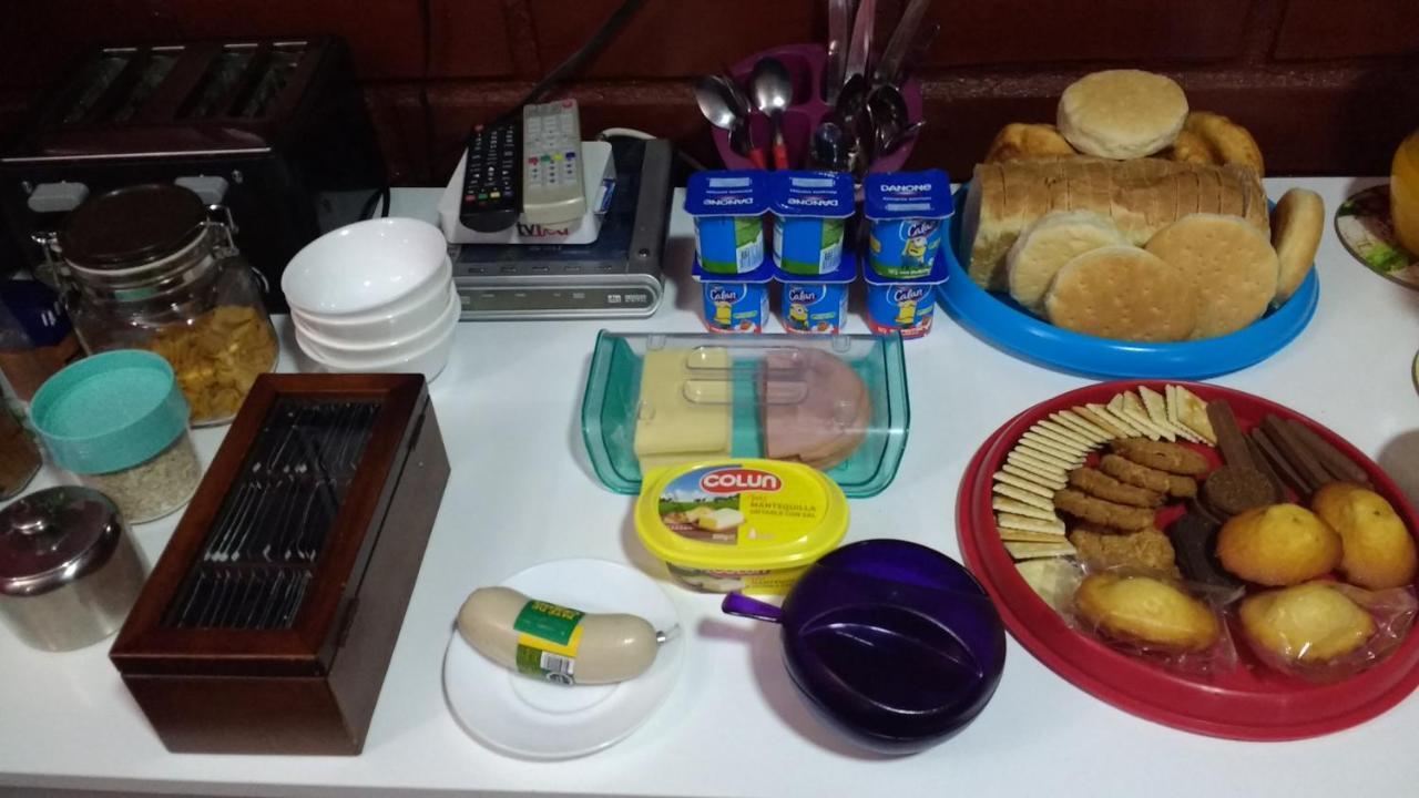 Hostal El Toque De Pilar プンタアレナス エクステリア 写真