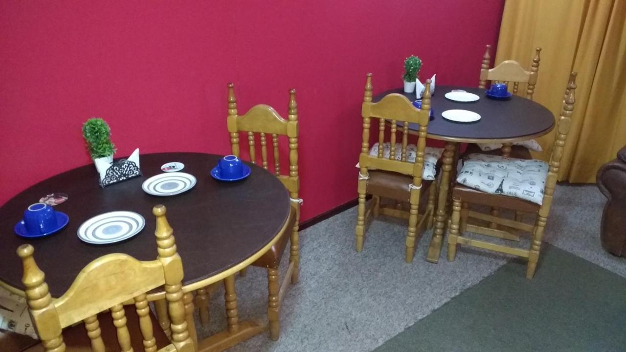 Hostal El Toque De Pilar プンタアレナス エクステリア 写真